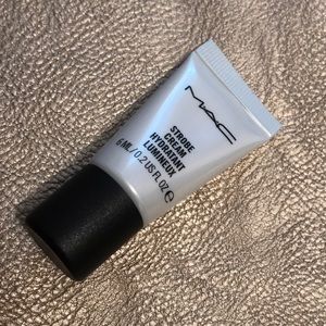 New MAC strobe cream hydrant lunineux